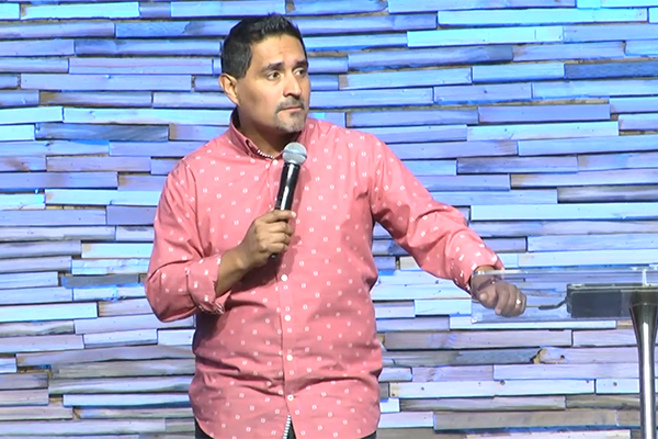 Trayendo la bendición a la casa – Pastor Luis Sánchez